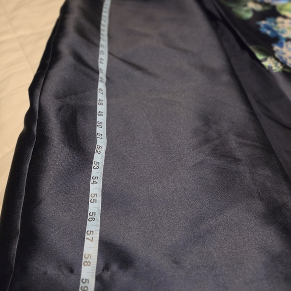 Kay Unger Barbara Floral Gown.  - Picture 10 of 16